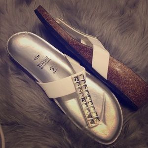 ITALIAN SHOEMAKERS slippers size 10 BRAND NEW!